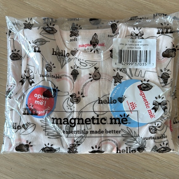 Magnetic me footie SZ 6-9m NWT - Picture 1 of 1